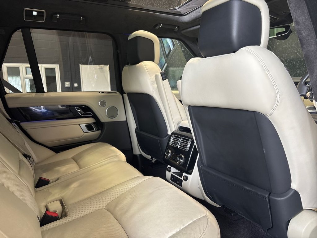 USED 2021 71 LAND ROVER RANGE ROVER 3.0 D300 MHEV Westminster Black SUV 5dr Diesel Auto 4WD Euro 6 (s/s) (300 ps) SIDE STEPS|SLIDING GLASS ROOF