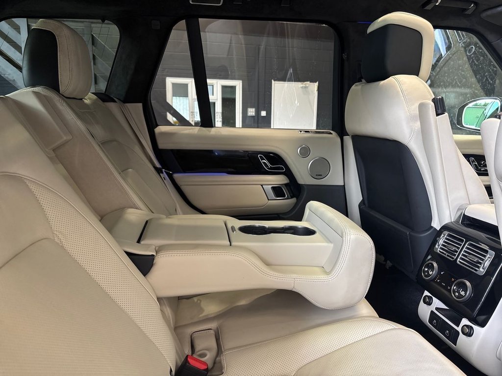 USED 2021 71 LAND ROVER RANGE ROVER 3.0 D300 MHEV Westminster Black SUV 5dr Diesel Auto 4WD Euro 6 (s/s) (300 ps) SIDE STEPS|SLIDING GLASS ROOF