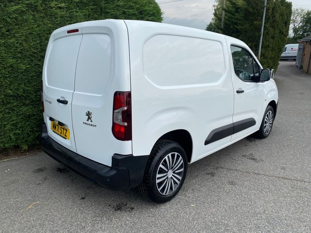 2022 PEUGEOT PARTNER - Photo 12