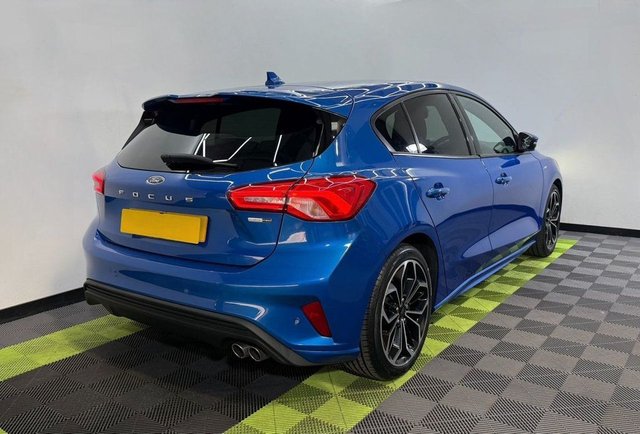 2021 FORD FOCUS - Photo 2