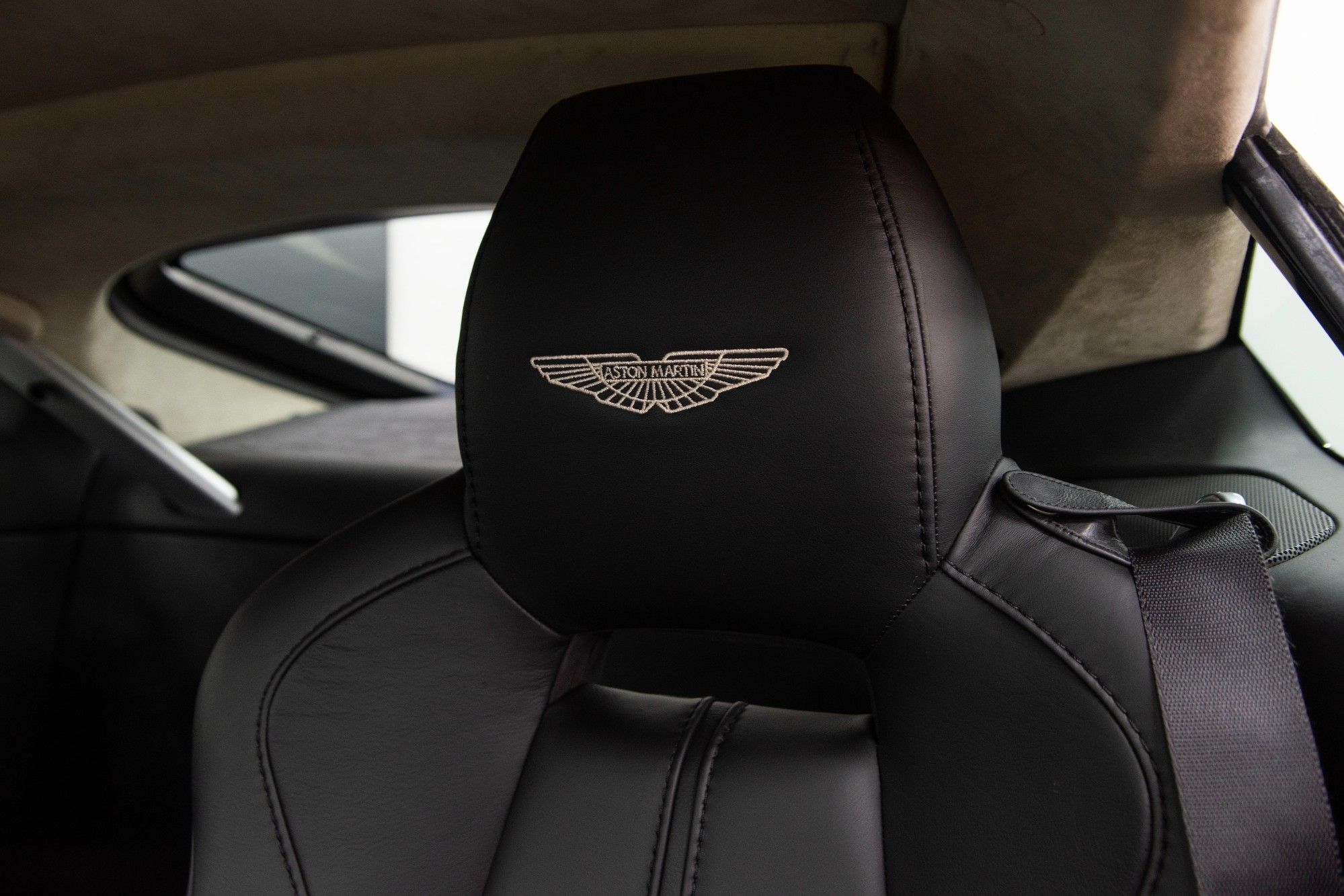 USED 2013 63 ASTON MARTIN VANTAGE 6.0 V12 S 