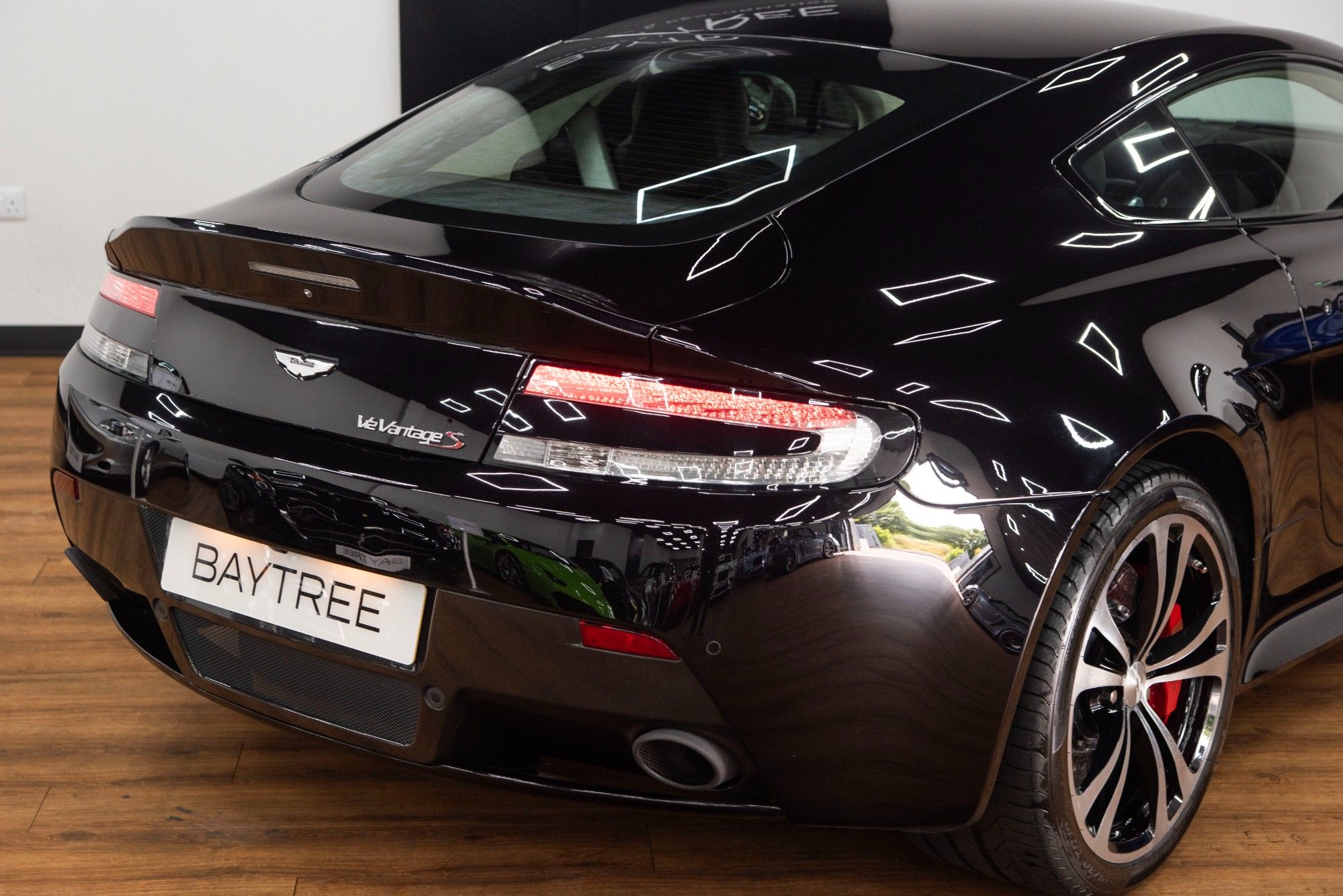 USED 2013 63 ASTON MARTIN VANTAGE 6.0 V12 S 