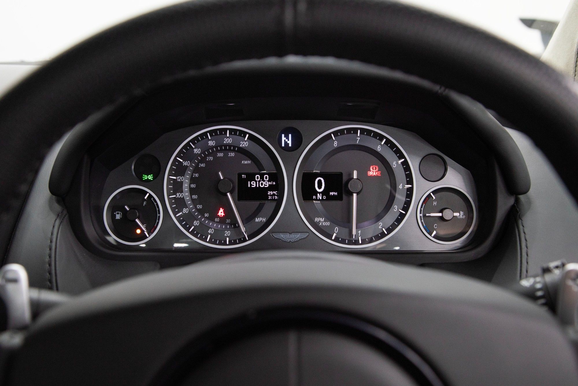 USED 2013 63 ASTON MARTIN VANTAGE 6.0 V12 S 
