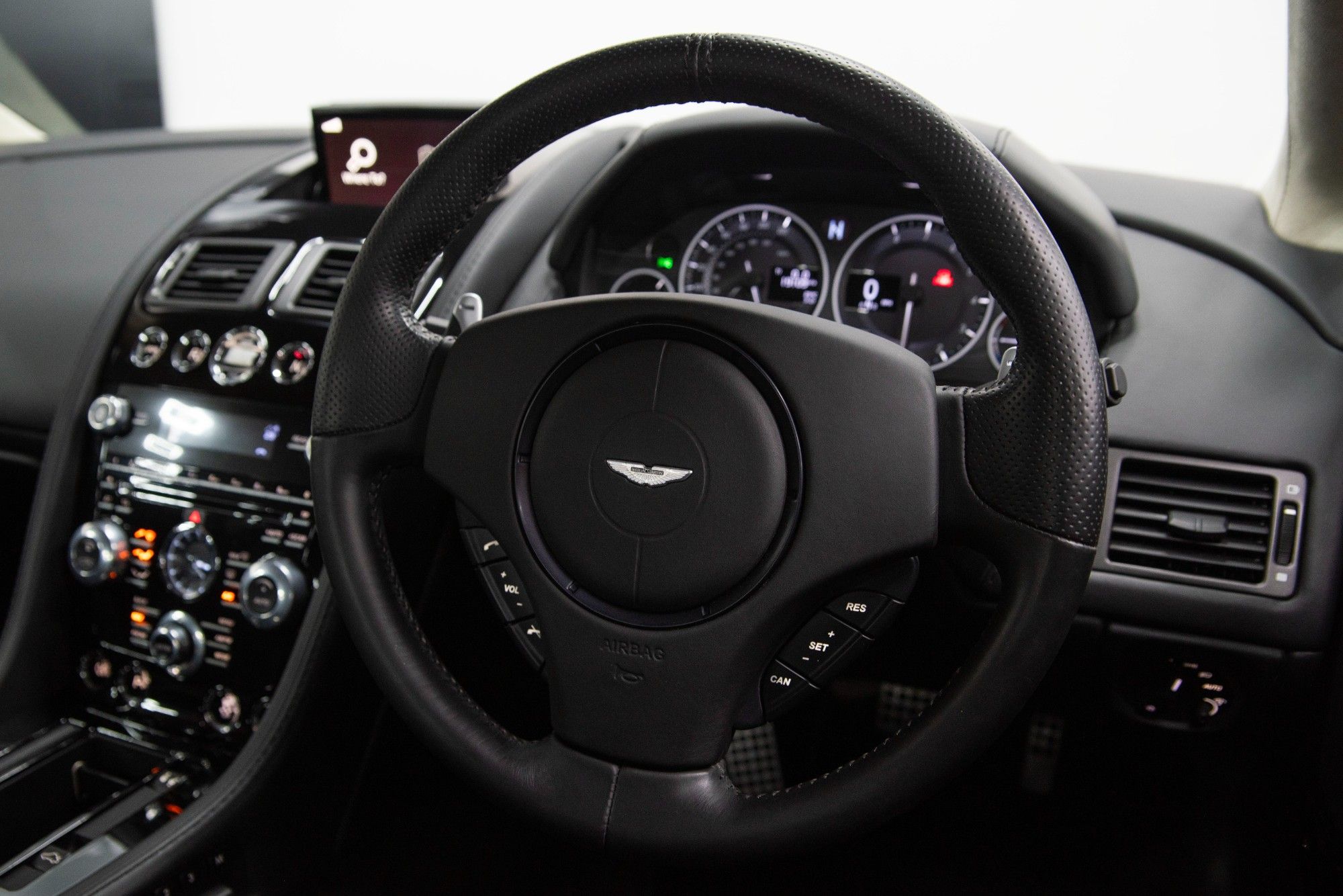 USED 2013 63 ASTON MARTIN VANTAGE 6.0 V12 S 