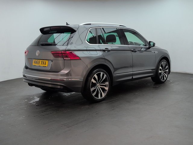 USED 2018 68 Volkswagen Tiguan 2.0 TDI R-Line Suv 5dr Diesel Manual Euro 6 (s/S) (150 Ps) - Pan Roof, Sat Nav, Leather