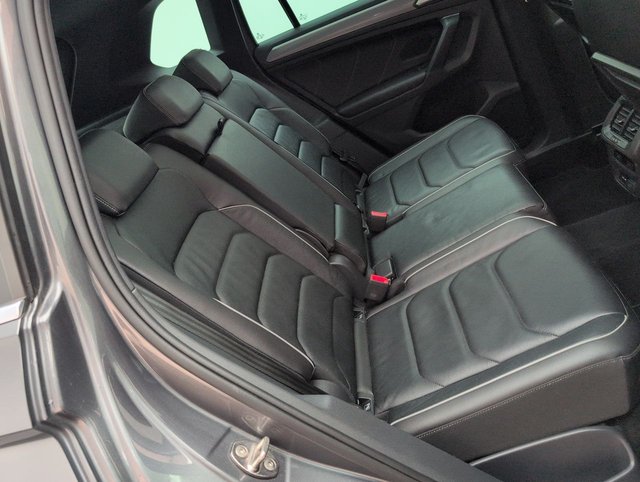 USED 2018 68 Volkswagen Tiguan 2.0 TDI R-Line Suv 5dr Diesel Manual Euro 6 (s/S) (150 Ps) - Pan Roof, Sat Nav, Leather