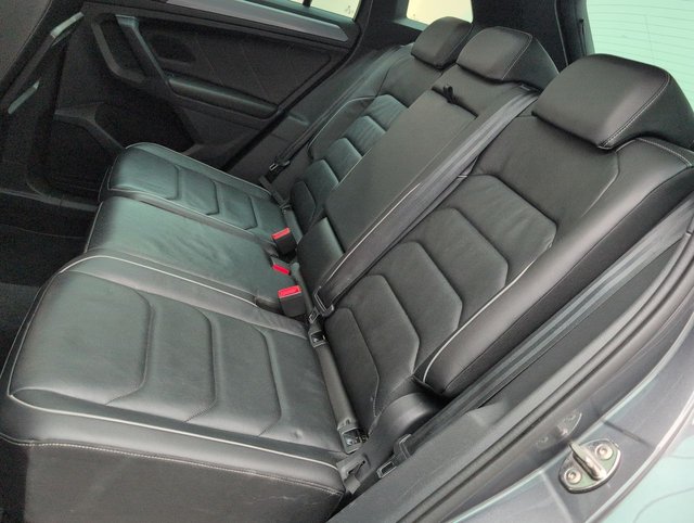 USED 2018 68 Volkswagen Tiguan 2.0 TDI R-Line Suv 5dr Diesel Manual Euro 6 (s/S) (150 Ps) - Pan Roof, Sat Nav, Leather