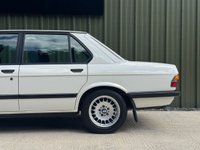 USED 1987 E BMW 5 SERIES 2.8i 4d  AUTO  129 BHP STUNNING WELL LOVED EXAMPLE