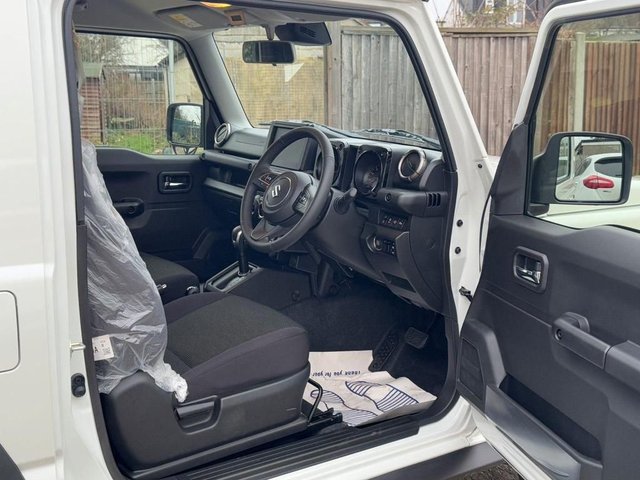 2025 SUZUKI JIMNY - Photo 8