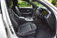 USED 2020 20 BMW 3 SERIES 2.0 320d MHT M Sport Touring 5dr Diesel Hybrid Auto Euro 6 (s/s) (190 ps) DAB RADIO WITH HARMAN KARDON SOUND,