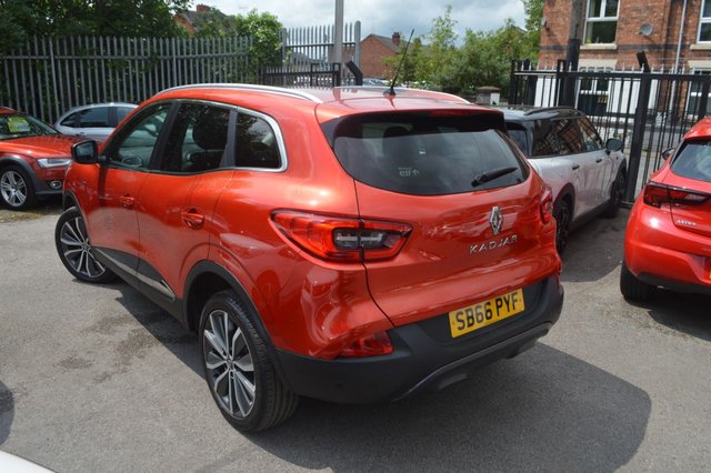 2016 RENAULT KADJAR 1.6 dCi Signature Nav SUV 5dr Diesel Manual 4WD Euro 6 (s/s) (130 ps) - Photo 5