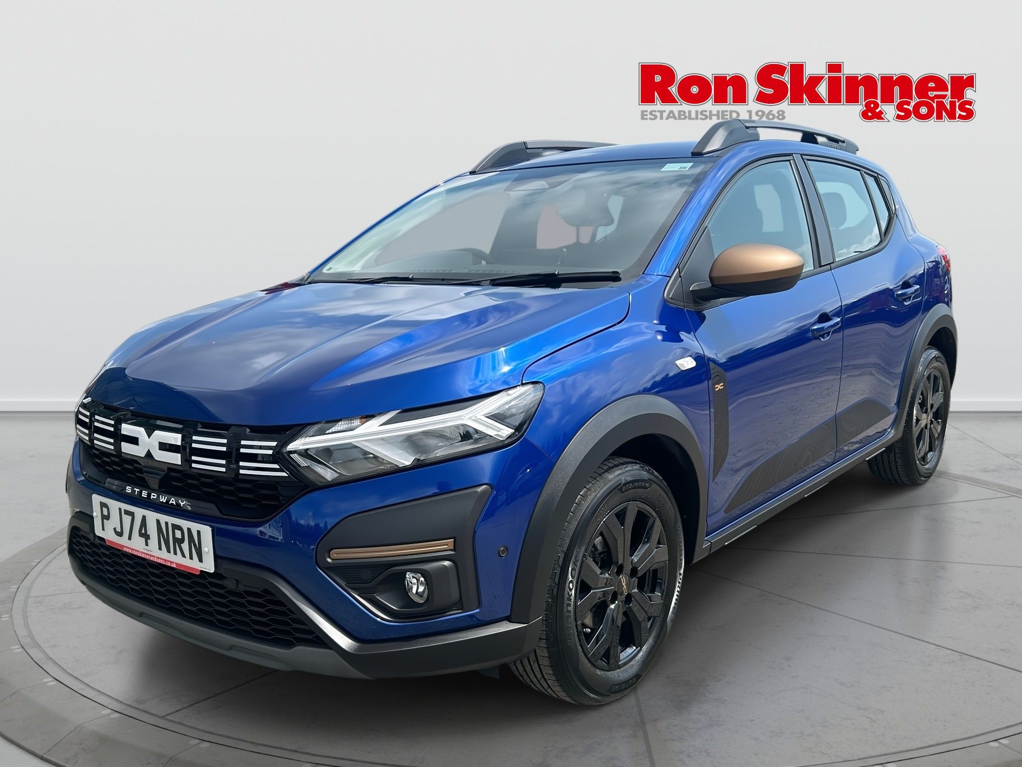 USED 2024 74 DACIA SANDERO STEPWAY 1.0 TCe EXTREME Hatchback 5dr Petrol Manual Euro 6 (s/s) (110 ps) 
