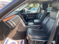 USED 2017 67 LAND ROVER DISCOVERY 3.0 TD V6 HSE Luxury SUV 5dr Diesel Auto 4WD Euro 6 (s/s) (258 ps) A REALLY BEAUTIFUL ADDITION FINISHED IN STUNNING METALLIC BLACK PAINT+DIESEL+AUTOMATIC+7 SEATER+ONLY 2 FORMER KEEPERS+SERVICE HISTORY+PRIVACY GLASS+CRUISE CONTROL+DAB DIGITAL RADIO+FULL LEATHER INTERIOR+FULL PANORAMIC GLASS ROOF+SATELLITE NAVIGATION+PARK ASSIST+CLIMATE CONTROL+21 INCH ALLOY WHEELS+BLUETOOTH PREPARATION+COST NEW &pound;63640 MAKING THIS USED VEHICLE AMAZING VALUE AT OUR LOW PRICE+CALL NOW FOR MORE INFORMATION AND TO ARRANGE A VIEWING+READY TO DRIVE AWAY TODAY!!!!!!!!!!!!!!!!!!!!!!!!!!!