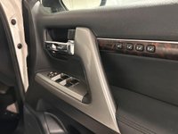 USED 2015 64 TOYOTA LAND CRUISER 4.5 D-4D V8 SUV 5dr Diesel Auto 4WD Euro 5 (268 ps) Toyota Service and Maintenance Record