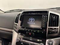 USED 2015 64 TOYOTA LAND CRUISER 4.5 D-4D V8 SUV 5dr Diesel Auto 4WD Euro 5 (268 ps) Toyota Service and Maintenance Record