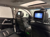 USED 2015 64 TOYOTA LAND CRUISER 4.5 D-4D V8 SUV 5dr Diesel Auto 4WD Euro 5 (268 ps) Toyota Service and Maintenance Record