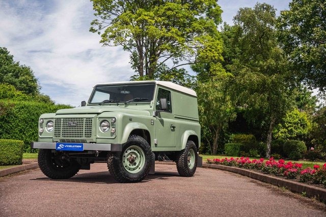 View our LAND ROVER DEFENDER