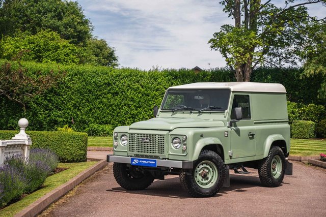 View our LAND ROVER DEFENDER