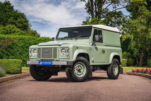 2015 65 Land Rover Defender 2.2 TDCi Heritage Hard Top SUV 3dr Diesel Manual 4WD SWB Euro 5 (122 ps)