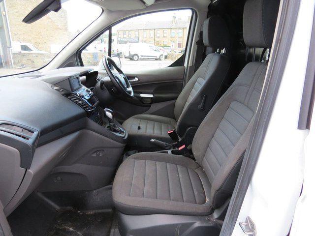 2020 Ford Transit Connect 1.5L Limited 5dr - Photo 10