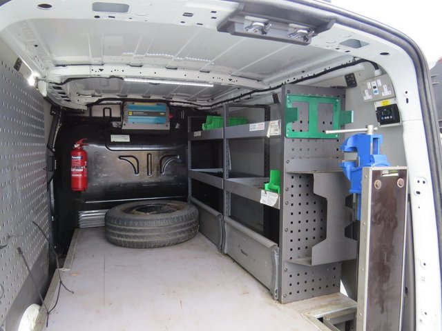 2020 Ford Transit Connect 1.5L Limited 5dr - Photo 2