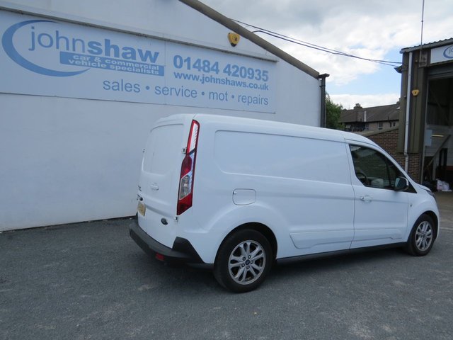 2020 Ford Transit Connect 1.5L Limited 5dr - Photo 11
