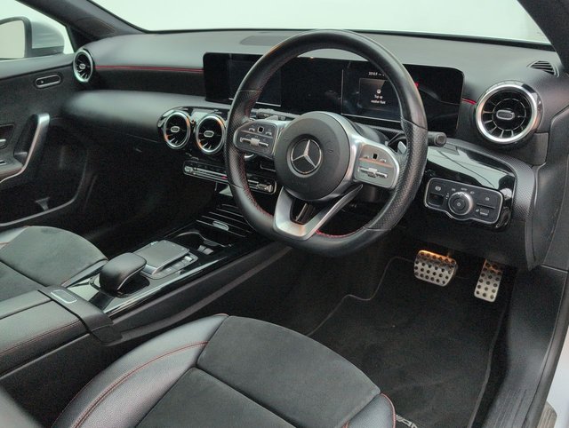USED 2020 59 Mercedes-Benz A Class 1.3 A200 Amg Line Hatchback 5dr Petrol 7g-Dct Euro 6 (s/S) (163 Ps) - Sat Nav + Parking Camera