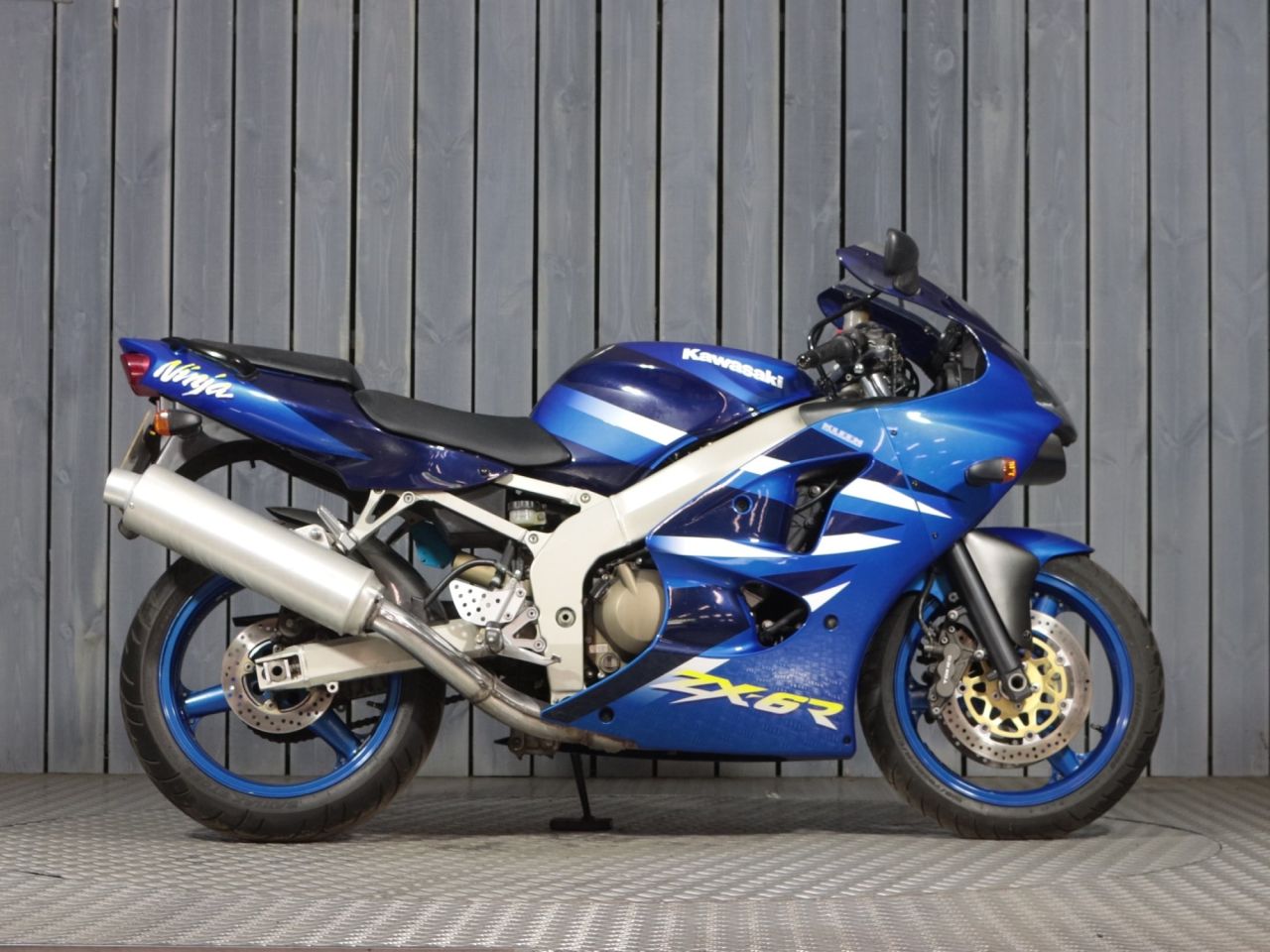 にちか 2001 KAWASAKI NINJA ZX-6R BLUE with 13180 miles - Used