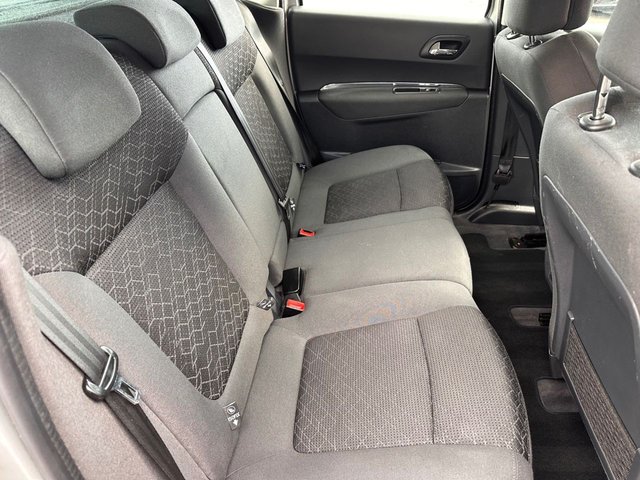 2015 Peugeot 3008 1.6L Active 5dr - Photo 8