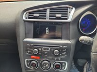USED 2015 15 CITROEN DS4 2.0 HDi DStyle Hatchback 5dr Diesel Auto Euro 5 (160 ps) SAT NAV - MASSAGE SEATS