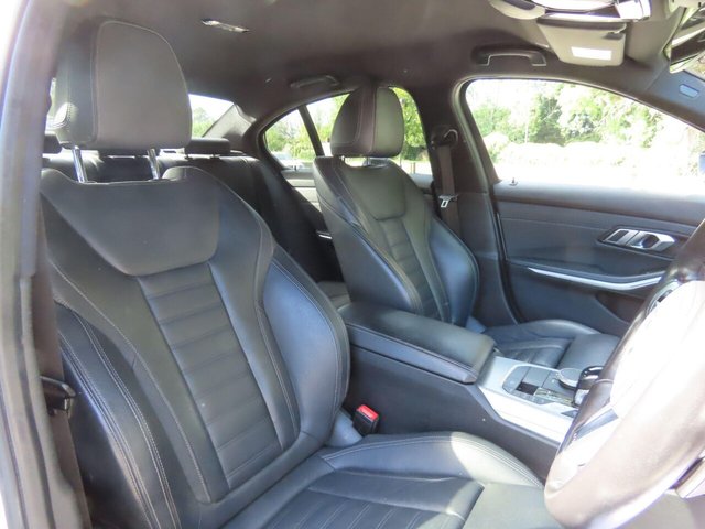 2020 BMW 3 SERIES - Photo 9