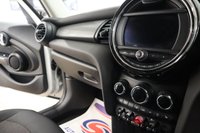USED 2019 69 MINI HATCH 1.5 Cooper Classic Hatchback 5dr Petrol Steptronic Euro 6 (s/s) (136 ps) 