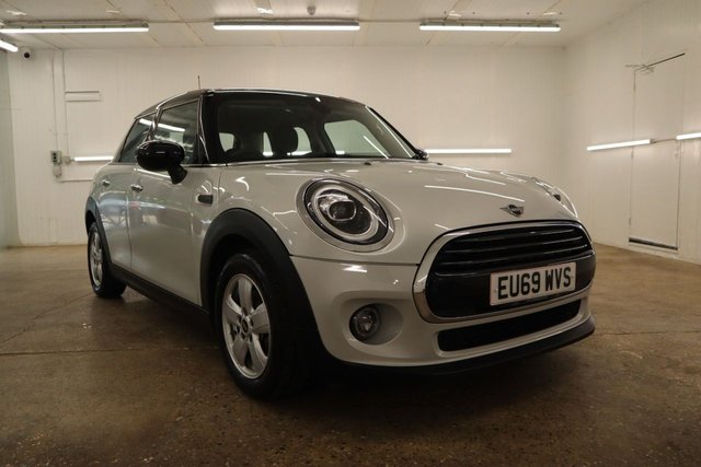2019 69 MINI Hatch 1.5 Cooper Classic Hatchback 5dr Petrol Steptronic Euro 6 (s/s) (136 ps)