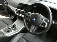 USED 2021 21 BMW 3 SERIES 2.0 330e 12kWh M Sport Touring 5dr Petrol Plug-in Hybrid Auto Euro 6 (s/s) (292 ps) SAT NAV HEATED LEATHER INTERIOR REAR VIEW CAMERA CRUISE CONTROL PARKING SENSOR 1 OWNER BMW SERVICE HISTORY WARRANTY