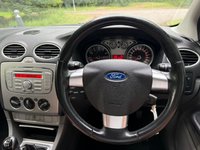 USED 2009 59 FORD FOCUS 1.6 Zetec Hatchback 5dr Petrol Manual (161 g/km, 99 bhp) 
