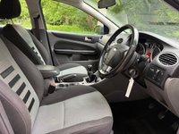 USED 2009 59 FORD FOCUS 1.6 Zetec Hatchback 5dr Petrol Manual (161 g/km, 99 bhp) 