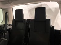 USED 2016 16 LAND ROVER DISCOVERY 4 3.0 SD V6 Graphite SUV 5dr Diesel Auto 4WD Euro 6 (s/s) (256 bhp) Striking Fuji White Discovery, 7 Seater Ebony Leather