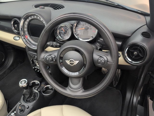 USED 2015 65 MINI Convertible 1.6 Cooper S Convertible 2dr Petrol Manual Euro 5 (s/S) (184 Ps) - Heated Seats + Chili Pack