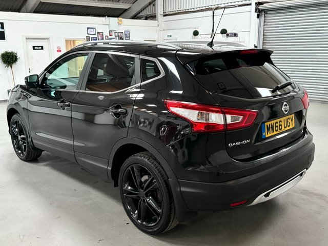 View our NISSAN QASHQAI