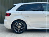 USED 2015 15 AUDI S3 2.0 TFSI Sportback 5dr Petrol S Tronic quattro Euro 6 (s/s) (300 ps) FULL SERVICE HISTORY / SAT NAV