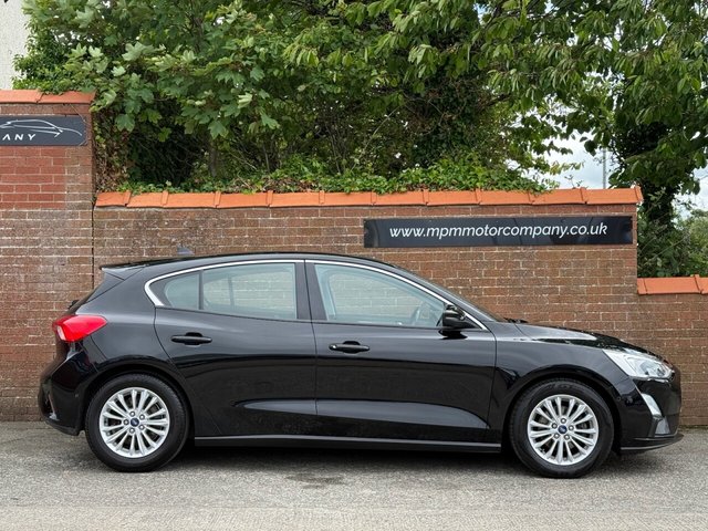 2018 FORD FOCUS 1.5T EcoBoost Titanium Hatchback 5dr Petrol Manual Euro 6 (s/s) (150 ps) - Photo 3