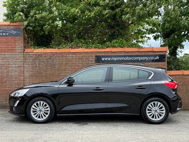 2018 FORD FOCUS 1.5T EcoBoost Titanium Hatchback 5dr Petrol Manual Euro 6 (s/s) (150 ps) - Photo 4