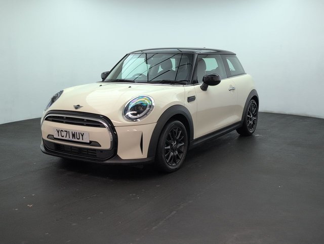 USED 2021 71 MINI Hatch 1.5 Cooper Classic Hatchback 3dr Petrol Manual Euro 6 (s/S) (136 Ps) Air Conditioning+cruise Control