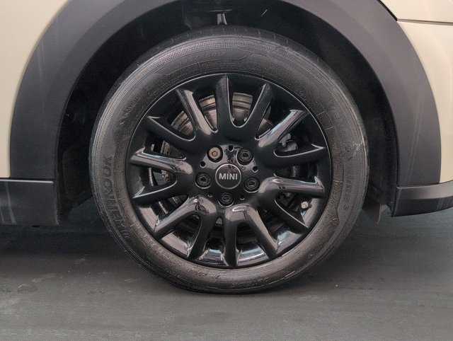 USED 2021 71 MINI Hatch 1.5 Cooper Classic Hatchback 3dr Petrol Manual Euro 6 (s/S) (136 Ps) Air Conditioning+cruise Control