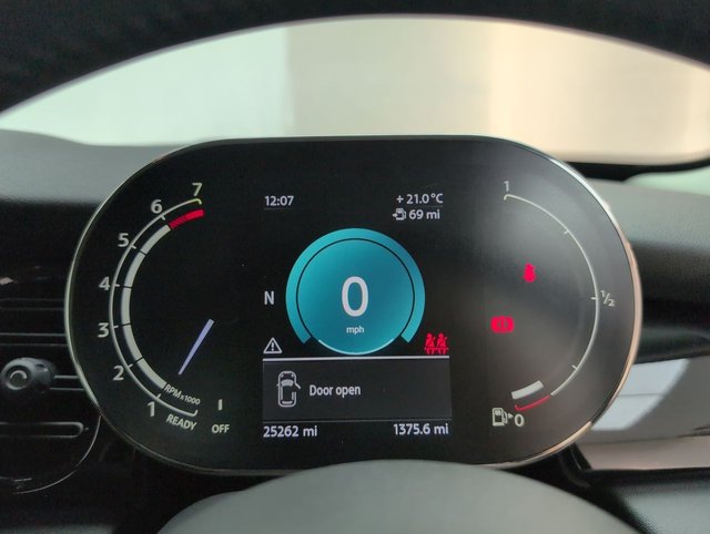 USED 2021 71 MINI Hatch 1.5 Cooper Classic Hatchback 3dr Petrol Manual Euro 6 (s/S) (136 Ps) Air Conditioning+cruise Control