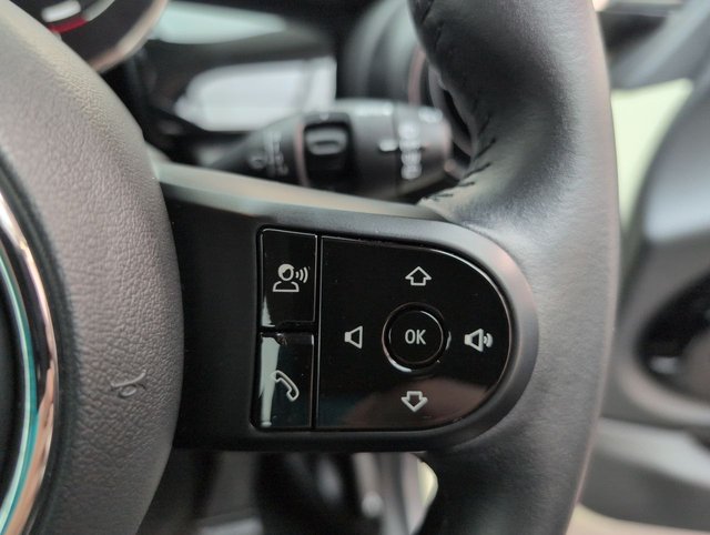 USED 2021 71 MINI Hatch 1.5 Cooper Classic Hatchback 3dr Petrol Manual Euro 6 (s/S) (136 Ps) Air Conditioning+cruise Control