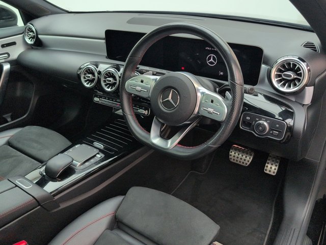 USED 2020 20 Mercedes-Benz A Class 2.0 A220d Amg Line (premium Plus 2) Hatchback 5dr Diesel 8g-Dct Euro 6 (s/S) (190 Ps) 18" Alloys+panoramic Glass Sunroof