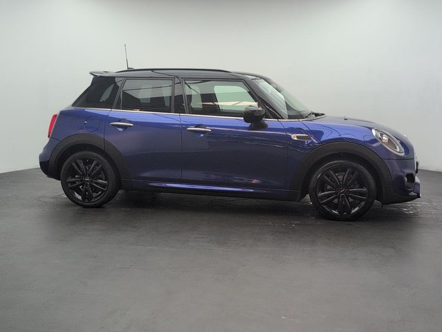 USED 2021 21 MINI Hatch 1.5 Cooper Sport Hatchback 5dr Petrol Manual Euro 6 (s/S) (136 Ps) Air Conditioning+heated Rear Window
