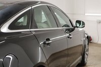 USED 2017 17 JAGUAR XJ 3.0d V6 Portfolio Saloon 4dr Diesel Auto Euro 6 (s/s) (300 ps) 