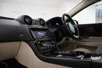 USED 2017 17 JAGUAR XJ 3.0d V6 Portfolio Saloon 4dr Diesel Auto Euro 6 (s/s) (300 ps) 
